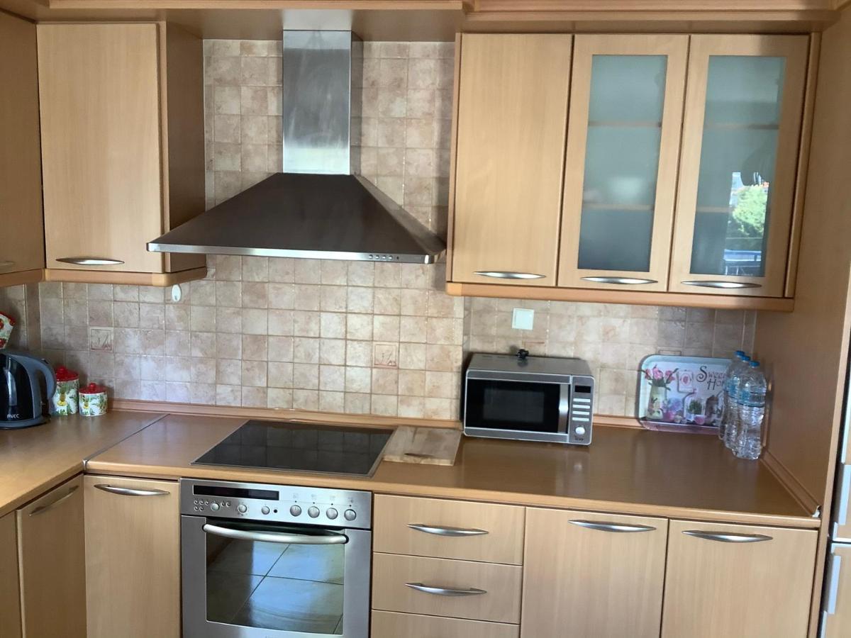 Lovely And Sunny Apartament 300M From Beach!! Περαία Εξωτερικό φωτογραφία