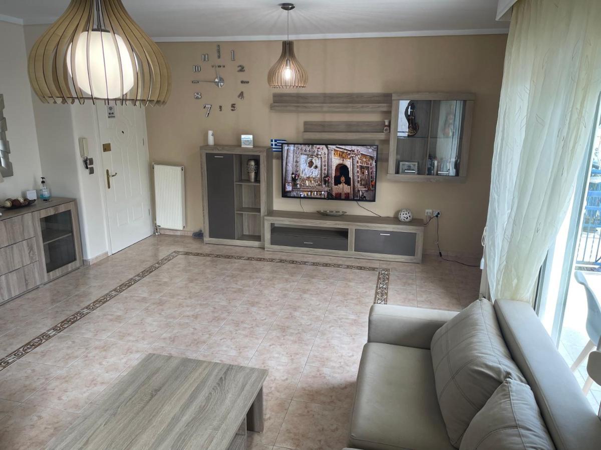 Lovely And Sunny Apartament 300M From Beach!! Περαία Εξωτερικό φωτογραφία