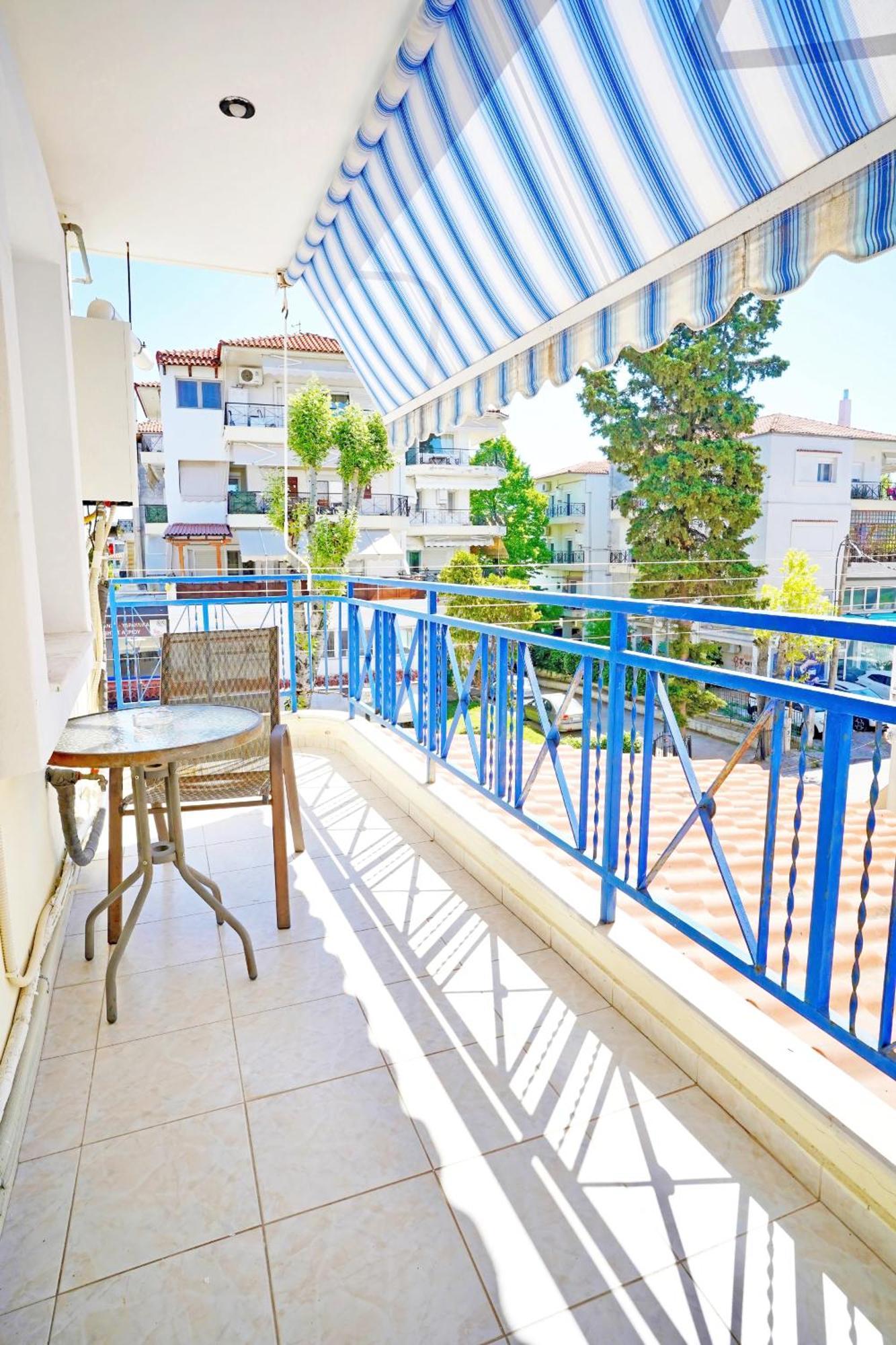 Lovely And Sunny Apartament 300M From Beach!! Περαία Εξωτερικό φωτογραφία
